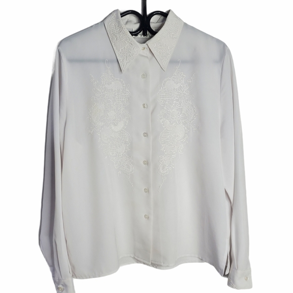 Vintage white button down shirt with embroidery - Picture 5 of 14
